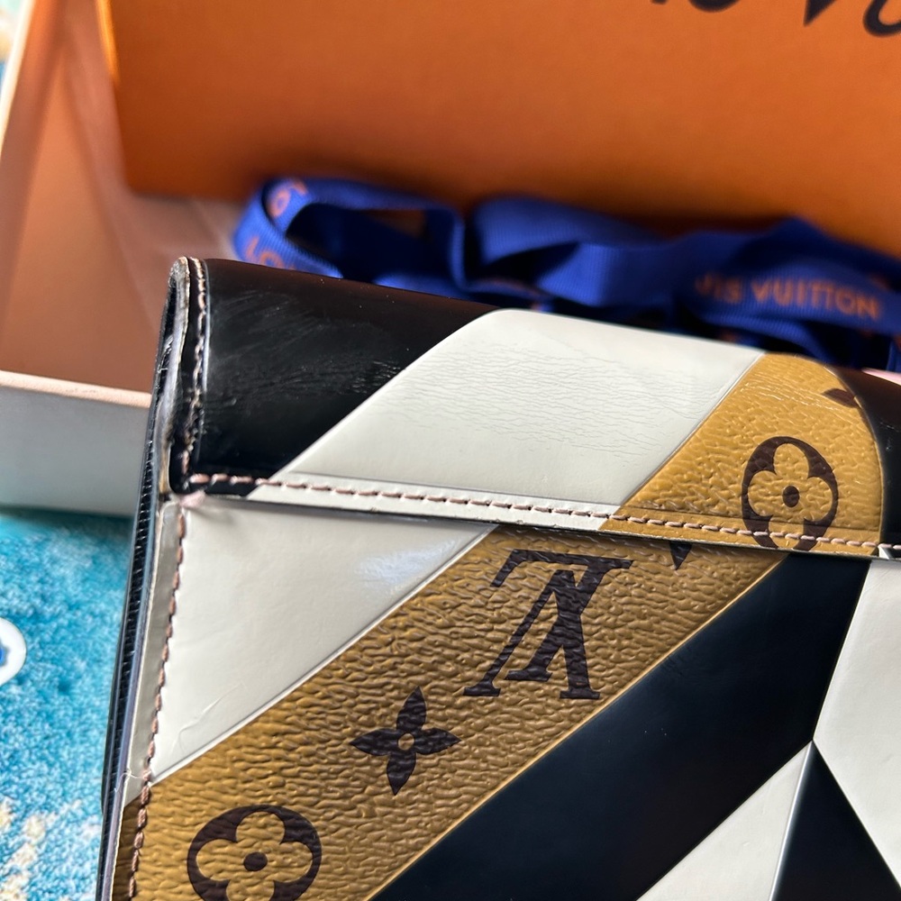 Limited Edition LV Twist Excellent Condition - Picture 7 of 9